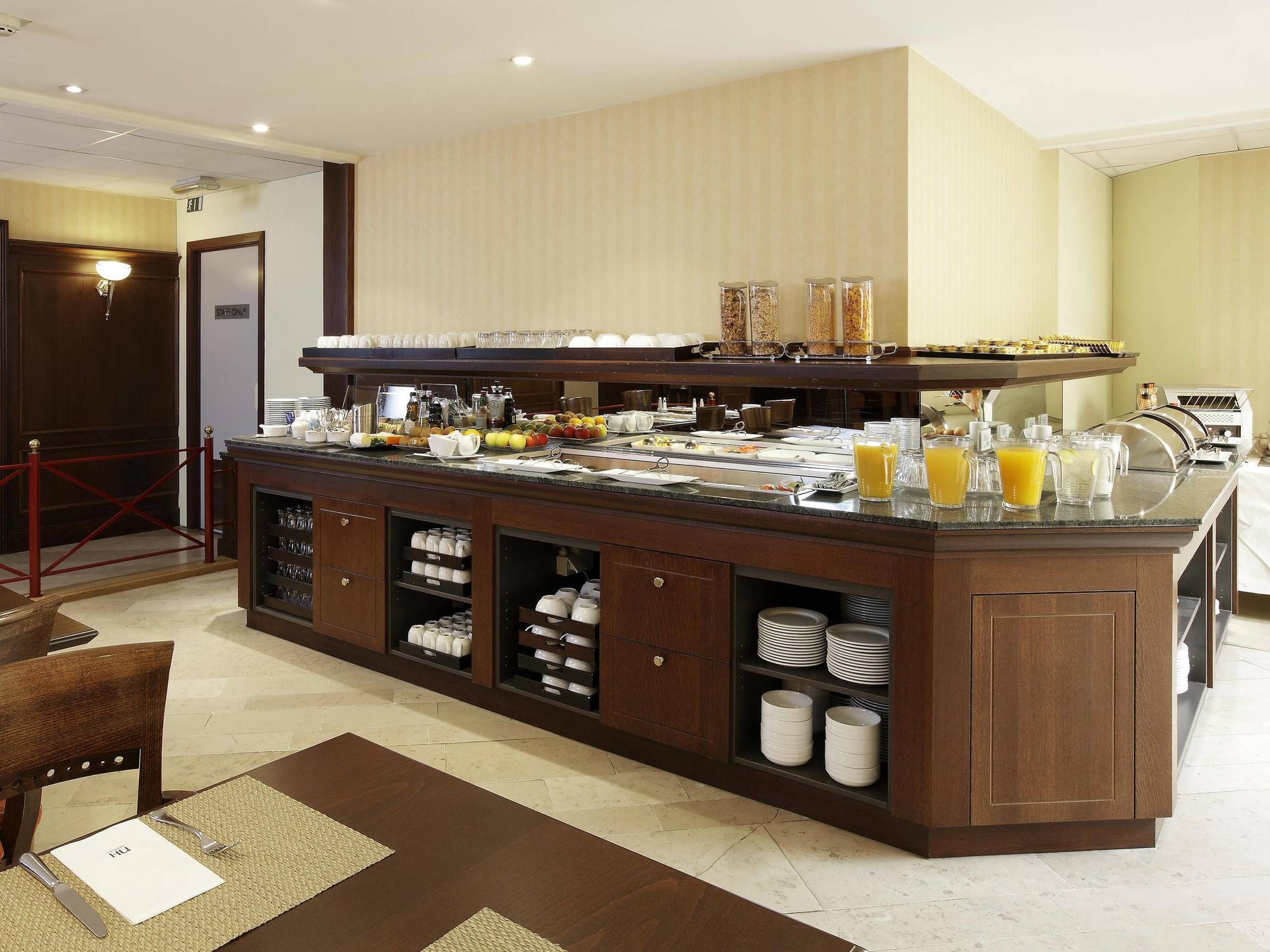 Hotel Nh Gent Sint Pieters Extérieur photo